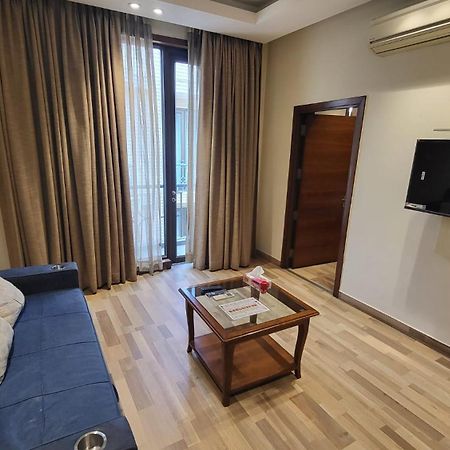 Uds Villa Scandinavian B&B - Next To Vfs Neu-Delhi Exterior foto