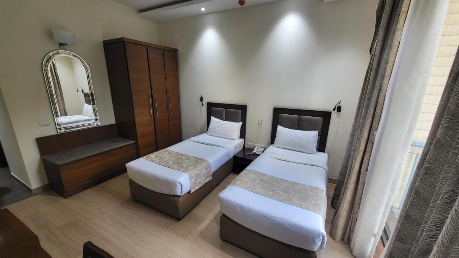 Uds Villa Scandinavian B&B - Next To Vfs Neu-Delhi Exterior foto